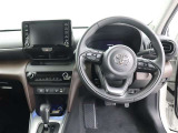 見通しのよいすっきりとした視界で、誰でも運転しやすいです。運転のしやすさは疲れにくさにも繋がりますよ♪