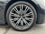 自動車保険も純正のクオリティを。BMWの正規ディーラーのみが取り扱い可能な、BMW専用自動車保険。専任のスタッフが皆様のカーライフを24時間365日サポート致します。