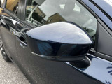 斜め後方の死角から来る車もしっかりと教えてくれます。