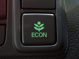 エンジン、エアコンなどを制御し低燃費な『ECONモード』に、また走りを楽しみたいとき、空調など快適性を重視したいときにはスイッチOFFで通常モードに切り替えができます!
