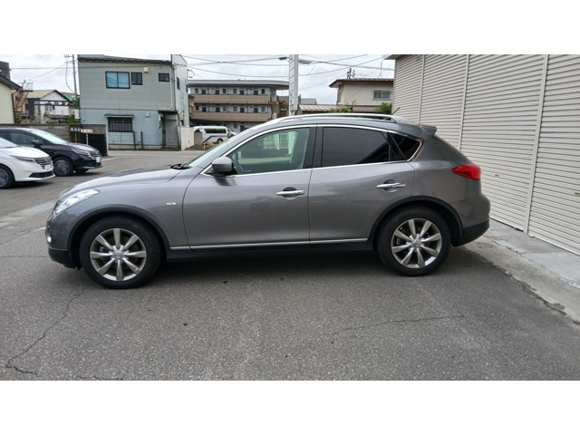 スカイラインクロスオーバー 3.7 370GT FOUR 4WD