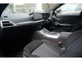 疲れにくいと評判のBMWのシートは一度座るとその良さがわかります☆お問合せ(0078-6002-613077)迄お待ちしております。大阪府吹田市芳野町5-55 毎水曜、第二・第三火曜日定休 営業時間10:00〜18:00