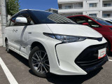 シャープな目つきが印象的なデザインのヘッドランプです。