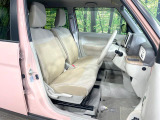 運転席シート廻りは使用感も少なく、良好な状態となっています。丁寧に使われていたことがよくわかりますね。