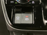 【電動パーキングブレーキ+オートブレーキホールド機能】 指先だけで簡単に操作が可能なパーキングブレーキ、スイッチを押すとブレーキペダルから足を離してもブレーキを保持できるオートブレーキホールド搭載。