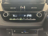 エアコンはオートエアコン付きになります。お好みの温度設定にすれば車内の温度を検知し自動で調整してくれます。暑い日は寒い日は特にオススメです♪