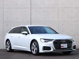●Audiが最初に採用したLEDポジショニングランプ。シャープなラインで昼間でも点けていたいと思うほど上品でオシャレです。夜間走行時はさらに目立ちます!