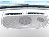 【harman kardon】ハーマンカードンのHi-Fiスペシャリストと共に、モデル別に開発・設計された専用チューニングが臨場感溢れる音響空間を実現しています。