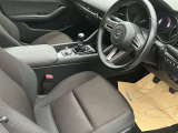 ゆったりと乗り心地の良い運転席です。長距離でもしっかりサポートしてくれます。