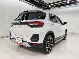 「バックフォルム」です。トランク・ラゲッジスペースには、多くの荷物を入れることが可能です。