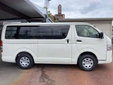 ご成約のおクルマ全て、エンジンオイルを交換してご納車させていただきます!また、点検時に消耗品の状態確認も行い必要に応じて新品交換させていただきます!