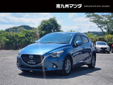 中古車専門再生工場にて熟練専任スタッフが丁寧に清掃、仕上げを実施しております。また、お客様に安心してご検討いただける様、公取協が定める基準に基づき車両検査を実施し、車両状態評価証を発行しております。