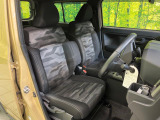 運転席シート廻りは使用感も少なく、良好な状態となっています。丁寧に使われていたことがよくわかりますね。