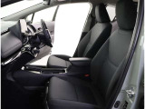 高いホールド性で運転姿勢が安定します。長距離ドライブでも疲れにくいのが魅力です。快適なドライビングライフをお送りください♪