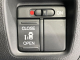 【パワースライドドア】スマートキーや運転席のスイッチでスライドドアの開閉が可能♪電動だから力を入れてドアを開ける必要が無く、小さいお子様でも、重い荷物を持っている時もラクに開け閉めできます♪