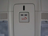 エアバッグ作動時や後突時、もしくは車内のSOSボタンを押した際に緊急通報オペレーターに連携し、救急・警察を手配します。更にオペレーターにも連携、お客様のご要望に応じてロードサービスの手配を行います。
