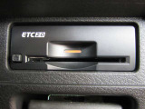 音声案内タイプETC2.0装備☆ビルトインタイプのETCですので、インテリアの邪魔をしません!ETCがあれば、キャッシュレスで料金所をノンストップで通過できます。