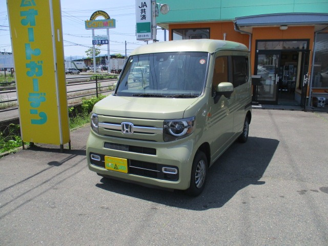 N-VAN +スタイル ファン 4WD