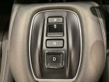 「e:HEV」は、モーター走行を中心にしながら電気エネルギーやエンジン動力を最も効率よく使い分けることができる賢いハイブリッドシステムです。シフトはエレクトリックギアセレクターになっています。