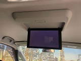 【フリップダウンモニター】付き☆後部座席に座りながら大画面でTVやDVDをお楽しみいただけます♪