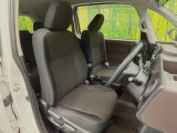 運転席シート廻りは使用感も少なく、良好な状態となっています。前オーナー様が丁寧に使っていたことがよくわかりますね。