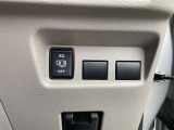 ハンズフリーオートスライドドア装備。