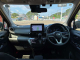 ブラックを基調とした上質な車内インテリアです!