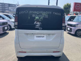 プライバシ-ガラスが装備されています。外を見るときは気にならずに、後方車両から車内が見えにくい設計です。