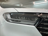 LEDヘッドライトは、点灯の瞬間から最大光量を発揮し、突然暗くなるトンネルなどでの安定感を高めます。