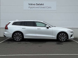 ◆サイド/流麗なプロポーションはVOLVO車の真骨頂。「美しいものと共にありたい」というオーナーの願いを満たします