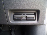 ETCは運転席の下側に装備されています