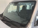 全国約700ヶ所のダイハツのお店で保証修理が受けられる&ldquo;全国サービスネットワーク&rdquo;だから、お引越し先や旅先でのトラブルにもご安心いただけます。
