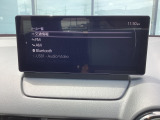 Bluetoothに接続することで、スマートフォンに入っている音楽アプリを車内で楽しめたり、通話が出来ます♪