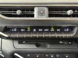 【 オートエアコン 】車内温度を感知して自動で温度調整をしてくれるのでいつでも快適な車内空間を創り上げます!