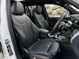 BMW Premium Selection 江戸川は、約20台の展示スペースがあり、常時新車拠店より厳選された認定中古車が続々と入庫しております。
