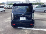 この度は、当店のお車をご覧いただきまして誠にありがとうございます。当店では全国販売・納車も行っております。県によって陸送費用は異なりますのでお気軽にお問い合わせください。