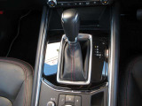 DCT、CVT、従来型のATなど、すべてのトランスミッションの利点を集約し、ロックアップ領域を大幅に拡大し伝達効率の向上とマニュアルトランスミッションのようなダイレクト感を実現した自社製ATです。