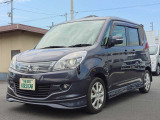支払総額には車両本体価格のほか、自賠責保険料、税金、登録等に伴う費用が含まれており、岡山県内登録(届出)で店頭納車の場合の価格です。お客様のご要望に基づくオプション等の費用は含みません。