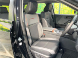 運転席シート廻りは使用感も少なく、良好な状態となっています。前オーナー様が丁寧に使っていたことがよくわかりますね。