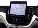 Googleのアプリとサービスがビルトインされ、スマホと同じように車両を直感的に操作できます。Googleマップが統合されており、リアルタイムの交通情報、音声操作によってより早く目的地に到着できます。