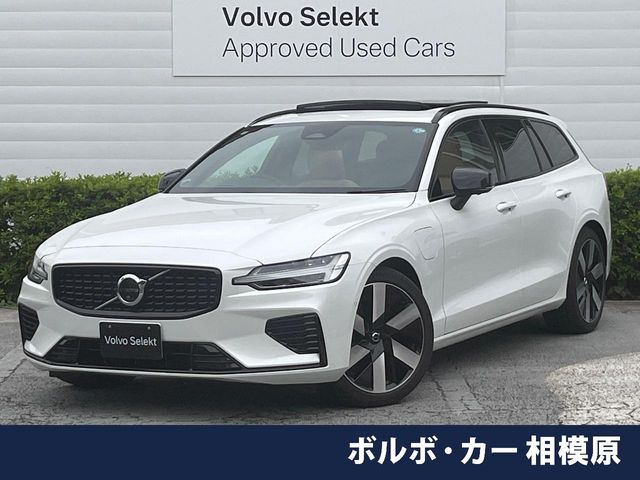 V60 ウルトラ T6 AWD プラグインハイブリッド 4WD
