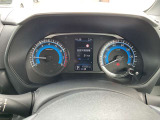 視認性の高いメーターで運転情報を的確に把握できます!