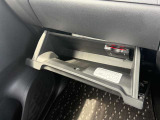 収納スペースもしっかりとあるので、車内を綺麗に保つことができます!