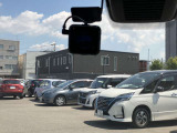 日産純正ドライブレコーダーが付いております!運転中の録画を行ってくれますので、万が一のときに役に立ってくれますよ!
