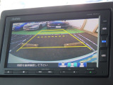 ◆◆バックカメラの画像です。ガイドラインがスムースな車庫入れをサポートいたします!車庫入れの安心感がアップしますね☆