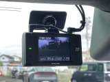 【ドライブレコーダー】映像・音声などの運転中の記録を残します。事故などを起こした起こされた時の証拠になりえますので、もしも時でも安心ですね。