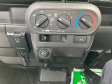 当店の車は全台、保証付きで購入後も安心です。保証期間中は全国のホンダディーラーで保証修理を受け付けております。