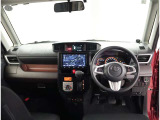 オシャレなインテリアで運転する気分も盛り上がりますよね^^
