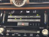 デュアルエアコンとは、運転席と助手席で、個別に温度設定ができる機能です。気温の感じ方は、人それぞれ違うもの。乗る人に優しい機能ですね。