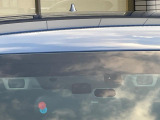 【アイサイトVer3】前方の車両等を検知し、衝突しそうな時は警報で注意を促し、ブレーキを踏む力をサポート。ブレーキを踏めなかった場合は衝突被害軽減ブレーキが作動、衝突回避をサポートします。